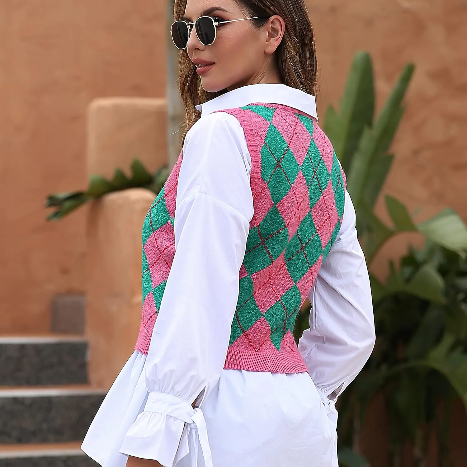 Women's Fashion Cropped Sweater Vest College Style Sleeveless Vest