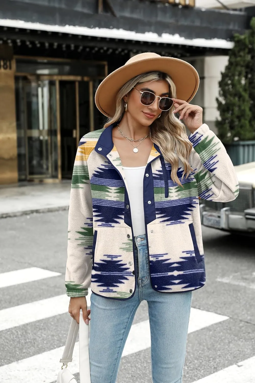 Zeagoo Women's Cozy Fleece Jacket Western Aztec Print Button Down Coat with Pockets Casual Warm Outwear 2024