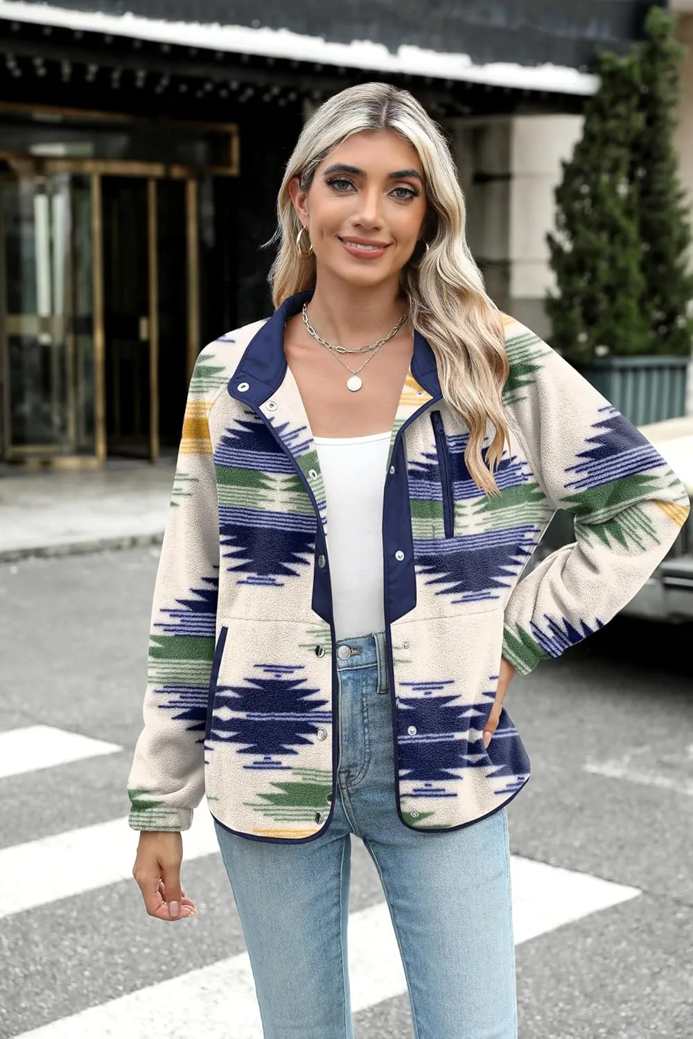 Zeagoo Women's Cozy Fleece Jacket Western Aztec Print Button Down Coat with Pockets Casual Warm Outwear 2024